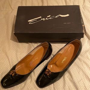 Woman’s Black Pumps Erica Sax Fifth Avenue.  Mid Size 8B. Black Mid high heels